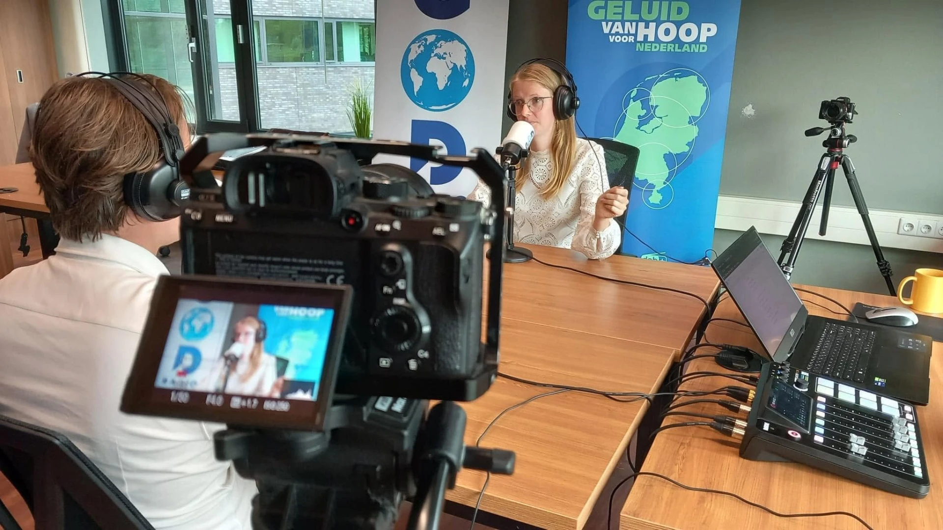 WILD Foundation radiostudio — opname in uitvoering